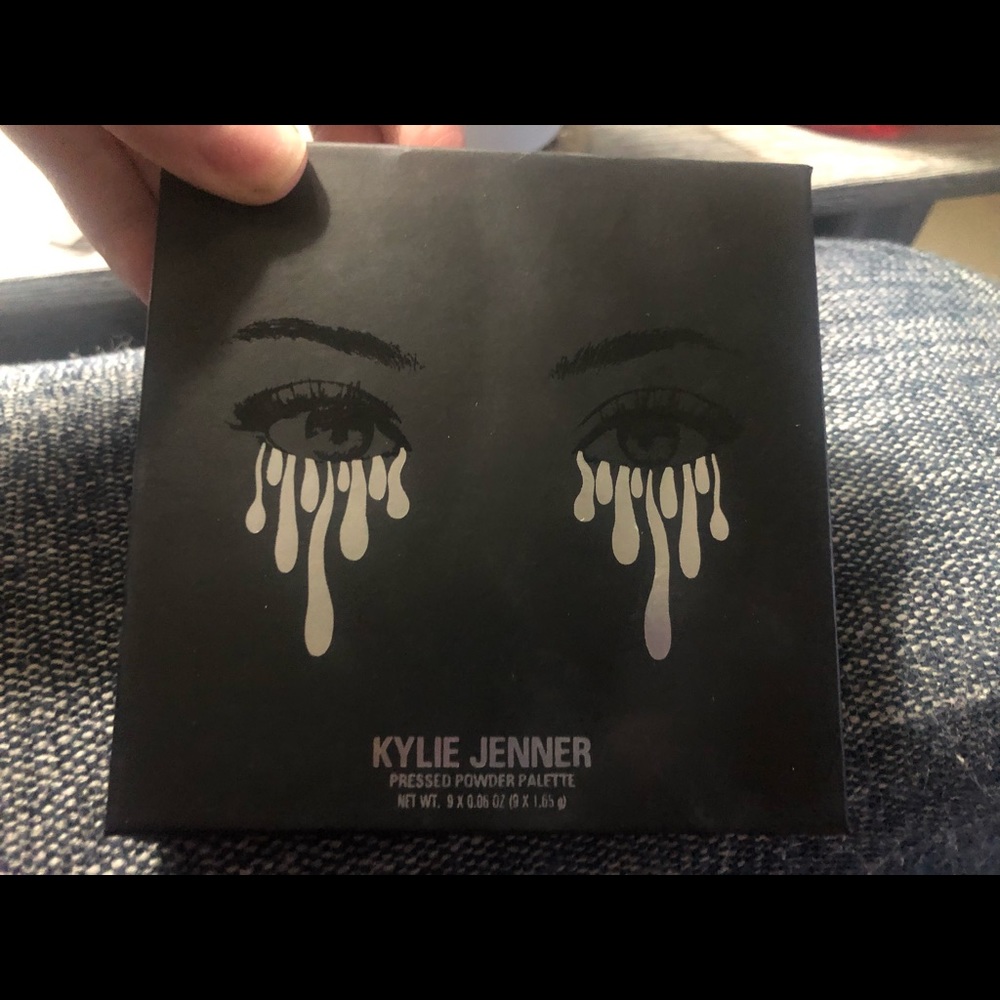NIB Kylie Bronze Palette Discontinued